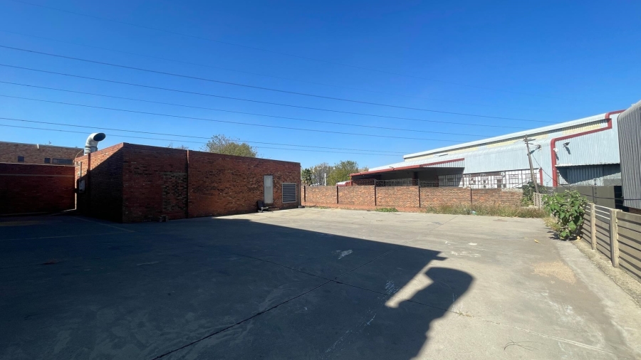 To Let commercial Property for Rent in Meadowdale Gauteng