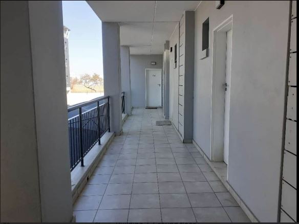 2 Bedroom Property for Sale in Grand Central Gauteng