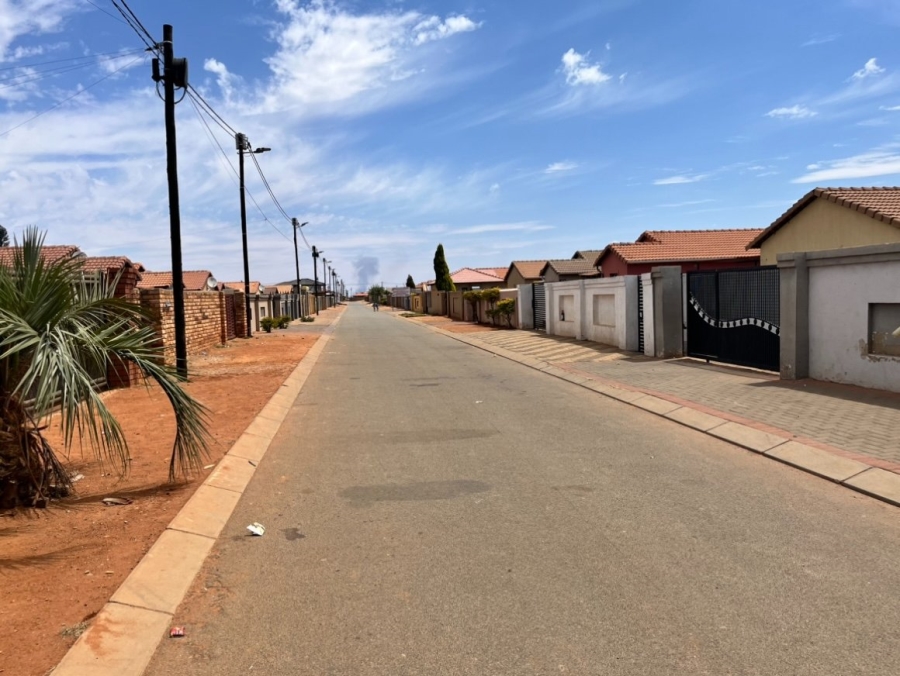 3 Bedroom Property for Sale in Protea Glen Gauteng