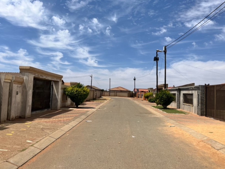 3 Bedroom Property for Sale in Protea Glen Gauteng