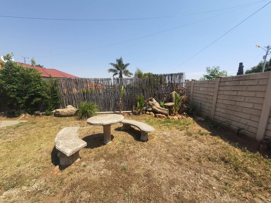 3 Bedroom Property for Sale in Witpoortjie Gauteng