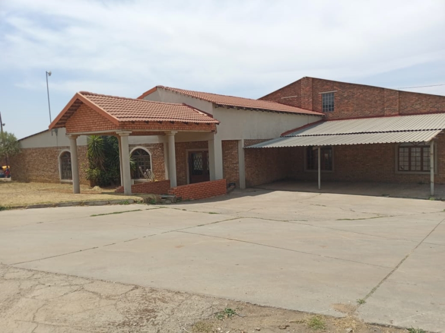 To Let commercial Property for Rent in Bapsfontein Gauteng