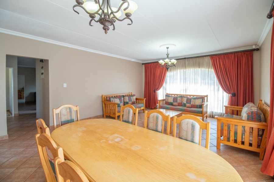 To Let 3 Bedroom Property for Rent in Van Riebeeck Park Gauteng