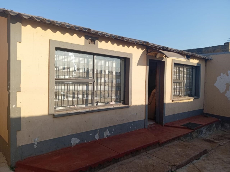 2 Bedroom Property for Sale in Mofolo Gauteng