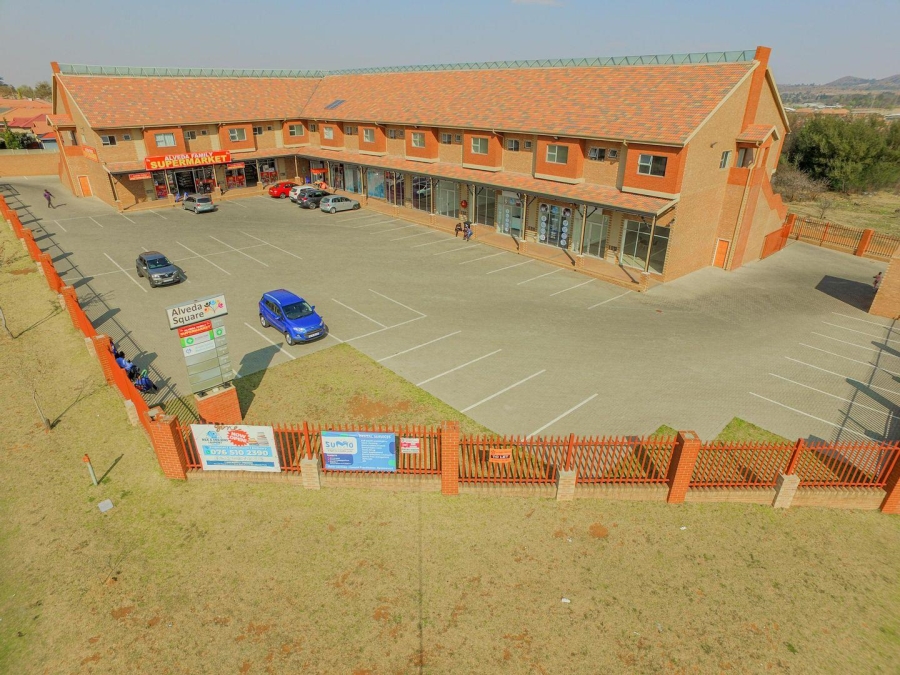 To Let 2 Bedroom Property for Rent in Alveda Gauteng