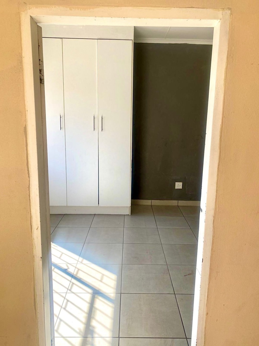 1 Bedroom Property for Sale in Country View Gauteng