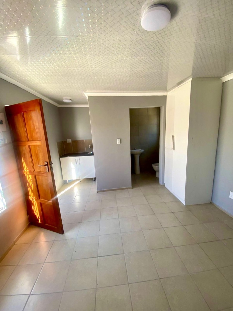 To Let 1 Bedroom Property for Rent in Country View Gauteng