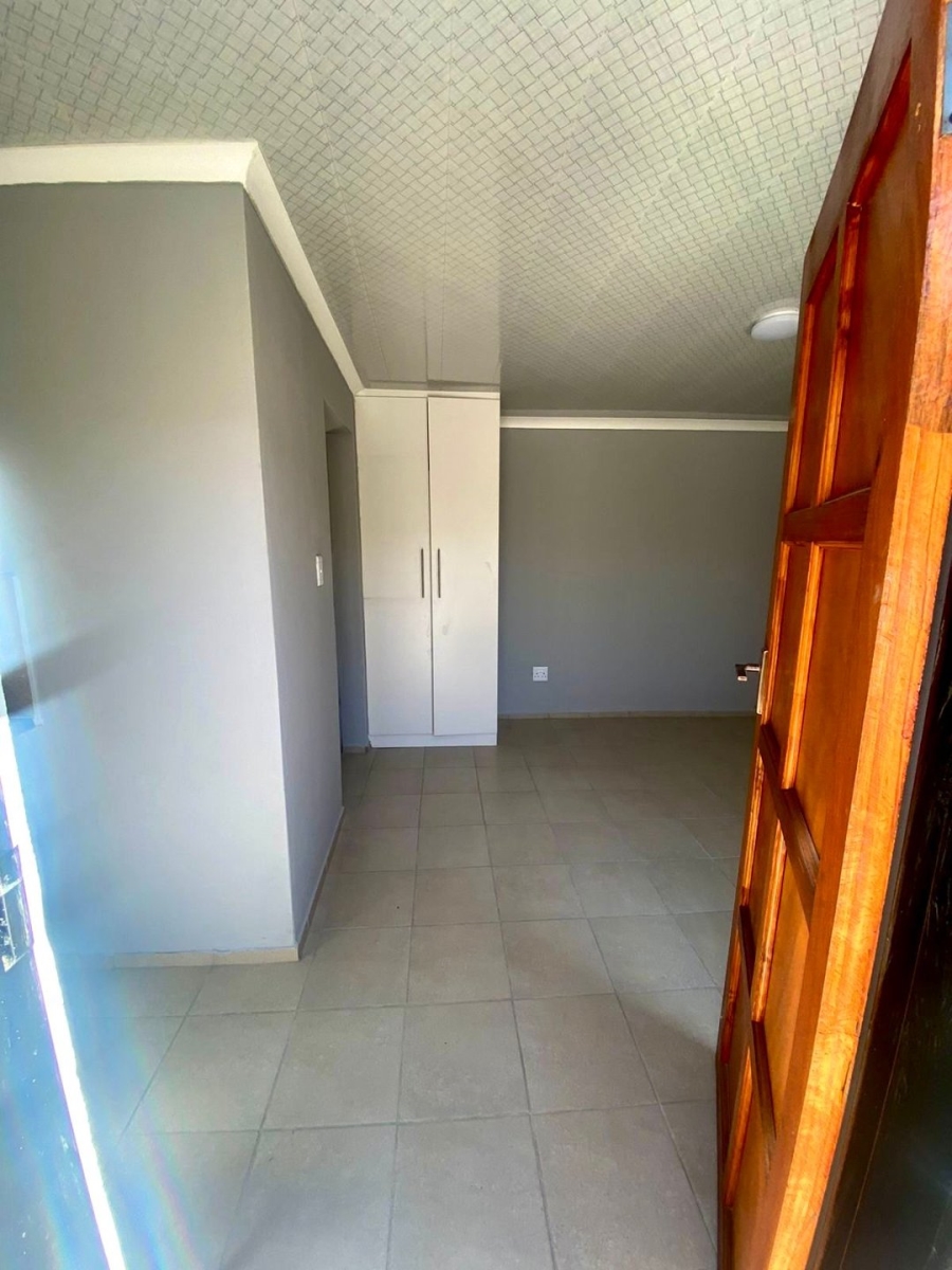 To Let 1 Bedroom Property for Rent in Country View Gauteng