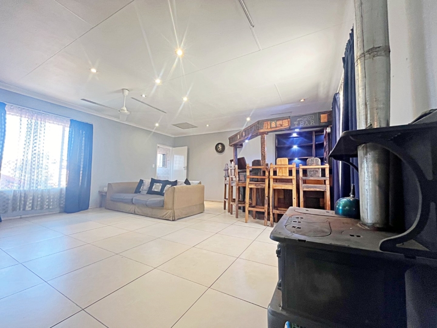 4 Bedroom Property for Sale in Eldoraigne Gauteng