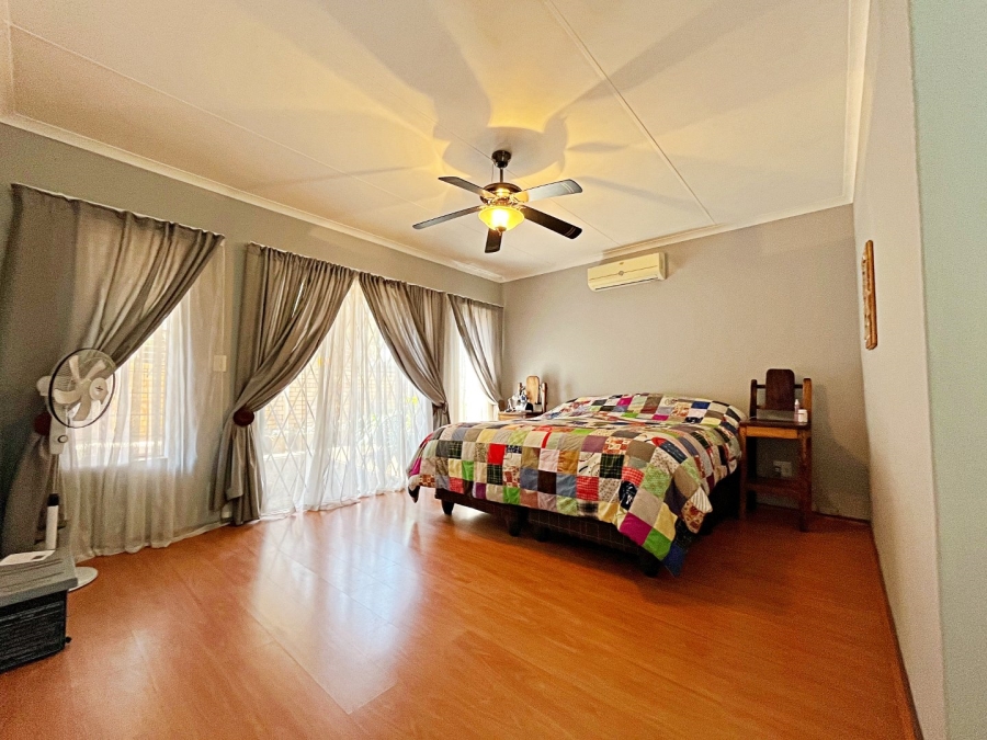 4 Bedroom Property for Sale in Eldoraigne Gauteng