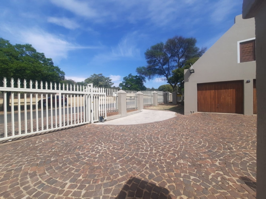 To Let commercial Property for Rent in Fairland Gauteng