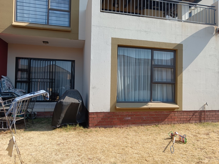 To Let 3 Bedroom Property for Rent in Noordwyk Gauteng