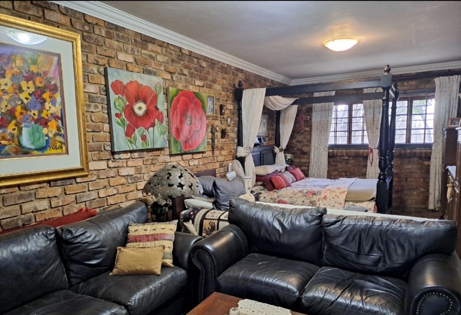 3 Bedroom Property for Sale in Leeuwfontein Gauteng