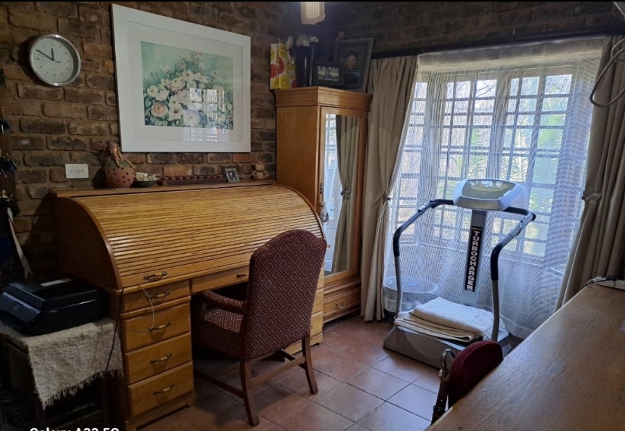 3 Bedroom Property for Sale in Leeuwfontein Gauteng