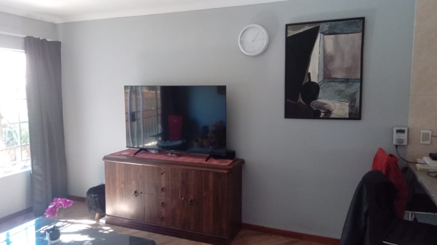 To Let 2 Bedroom Property for Rent in Amberfield Crest Estate Gauteng