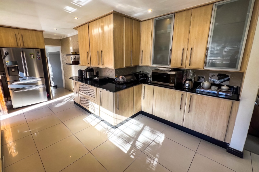 4 Bedroom Property for Sale in Bassonia Gauteng