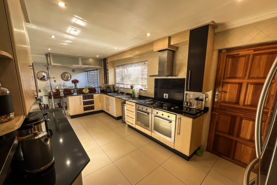 4 Bedroom Property for Sale in Bassonia Gauteng