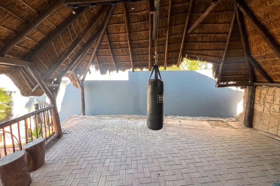 4 Bedroom Property for Sale in Bassonia Gauteng