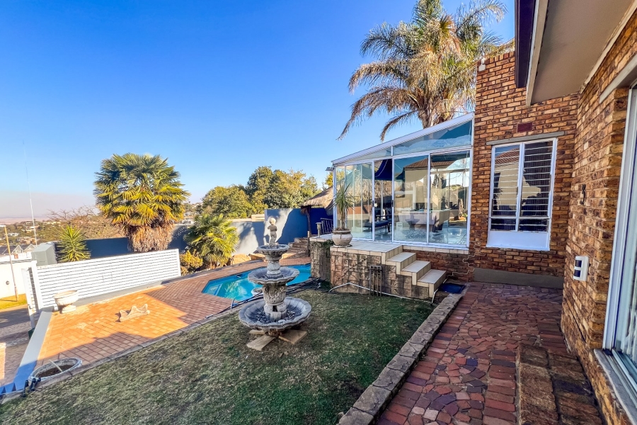 4 Bedroom Property for Sale in Bassonia Gauteng