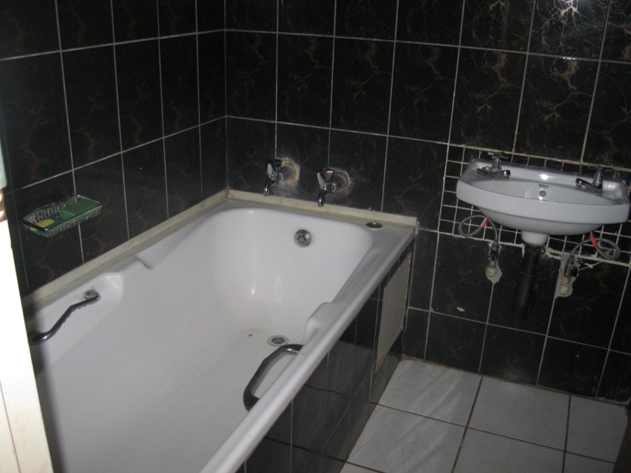 To Let 2 Bedroom Property for Rent in Pretoria Central Gauteng