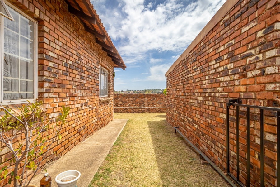 3 Bedroom Property for Sale in Lindhaven Gauteng