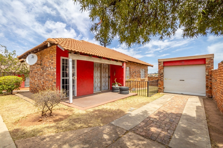 3 Bedroom Property for Sale in Lindhaven Gauteng