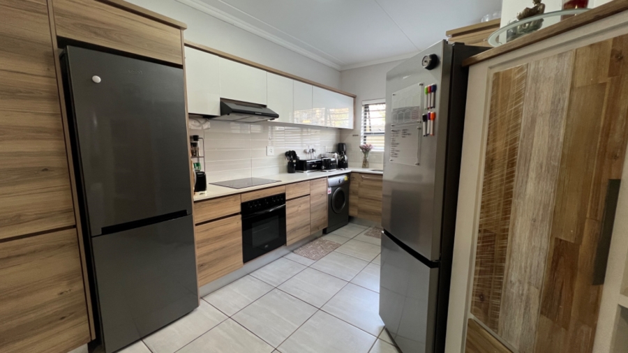 3 Bedroom Property for Sale in Waterfall Gauteng