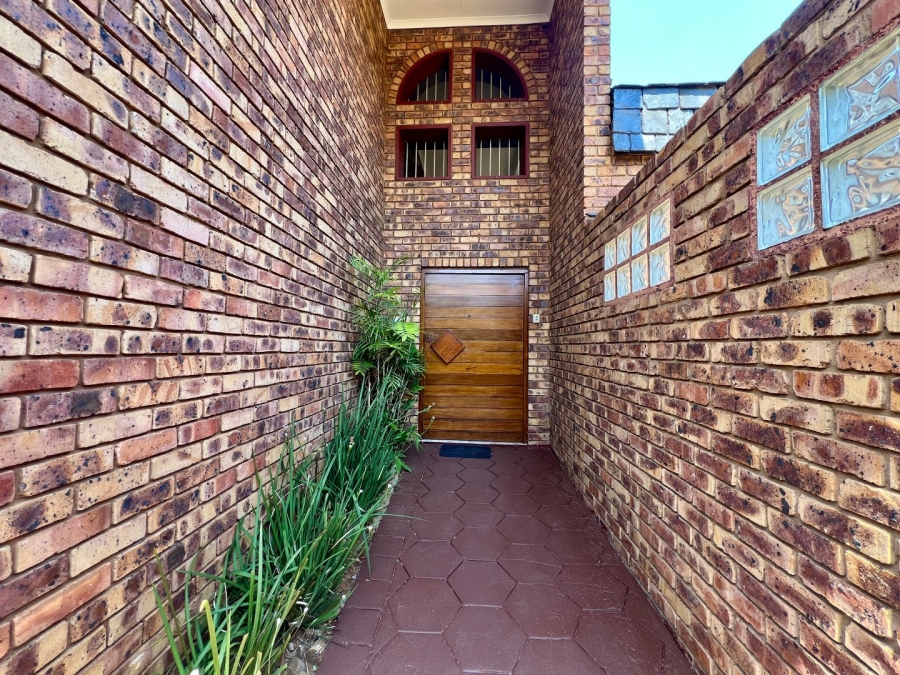 4 Bedroom Property for Sale in Newlands Gauteng