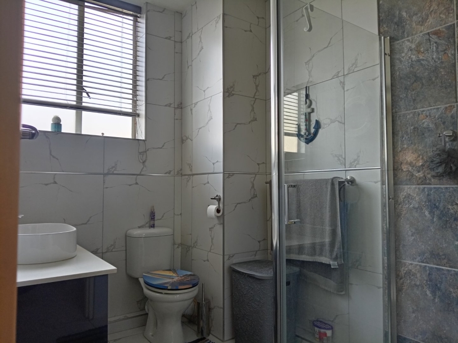 2 Bedroom Property for Sale in Bedford Gardens Gauteng