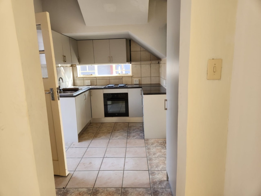 To Let 3 Bedroom Property for Rent in Crown Gardens Gauteng