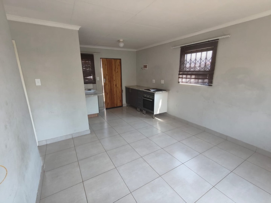 2 Bedroom Property for Sale in Windmill Park Gauteng