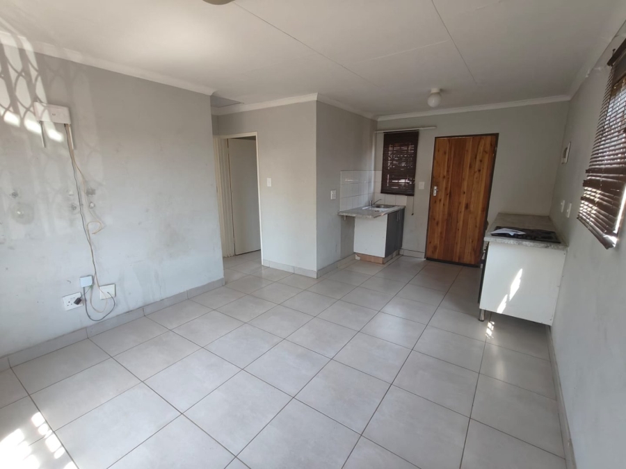 2 Bedroom Property for Sale in Windmill Park Gauteng