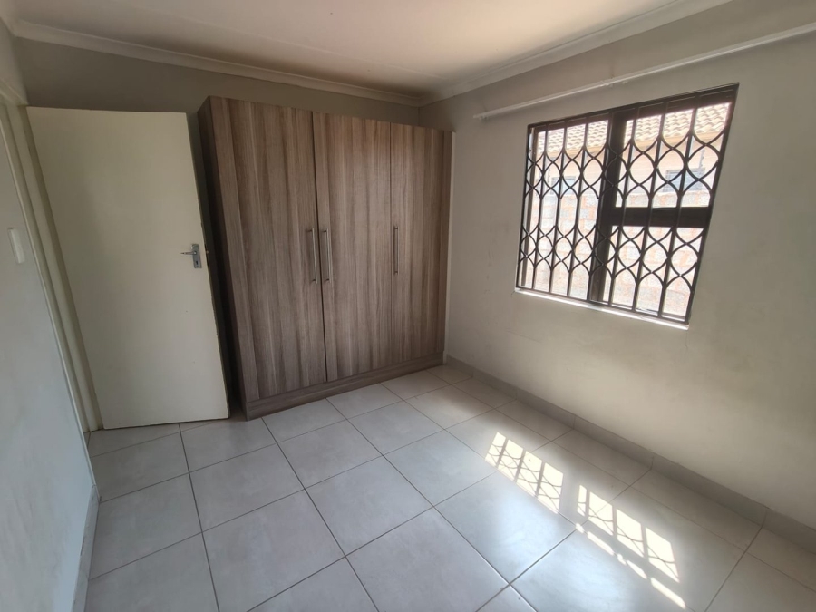 2 Bedroom Property for Sale in Windmill Park Gauteng