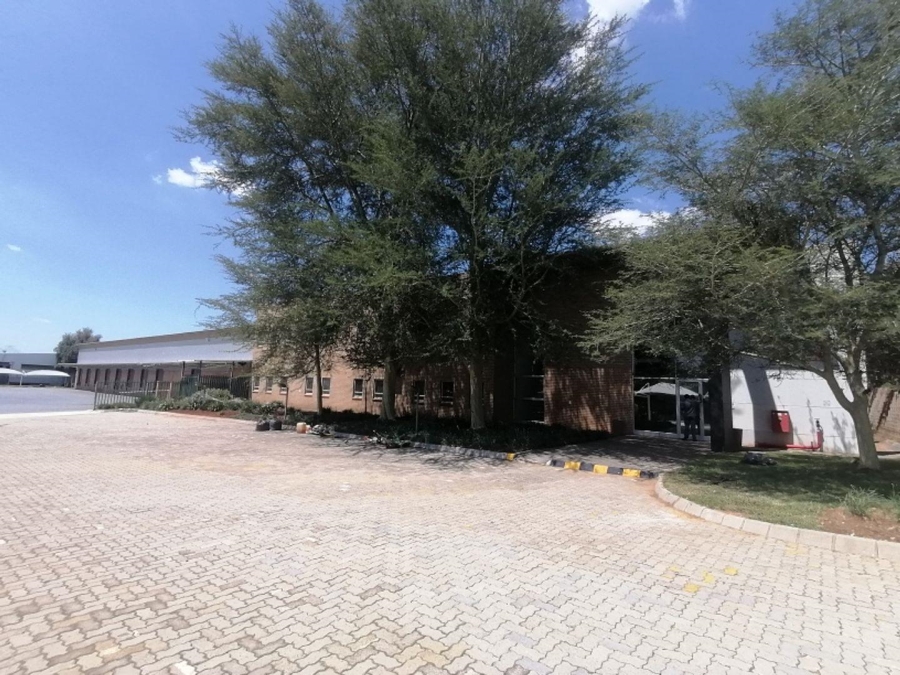 To Let commercial Property for Rent in Longmeadow Gauteng