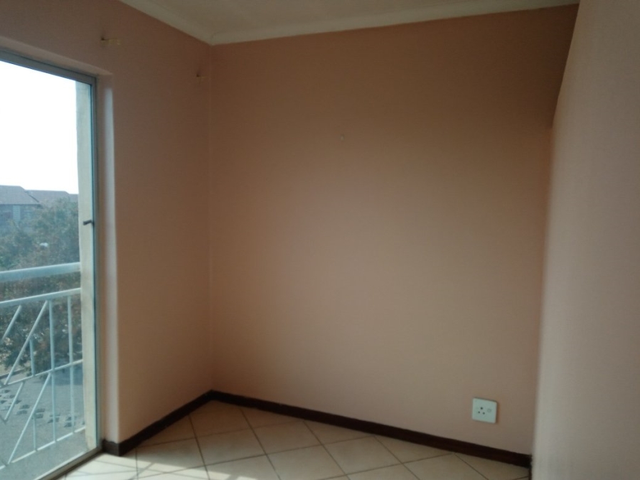 To Let 1 Bedroom Property for Rent in Wonderpark Estate Gauteng