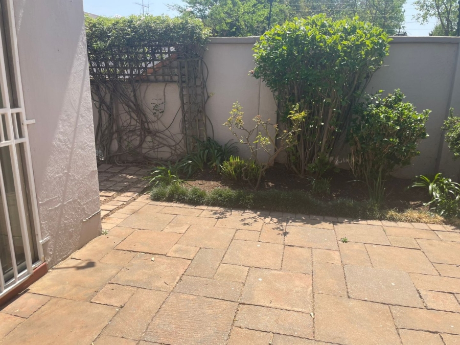 To Let 2 Bedroom Property for Rent in Paulshof Gauteng