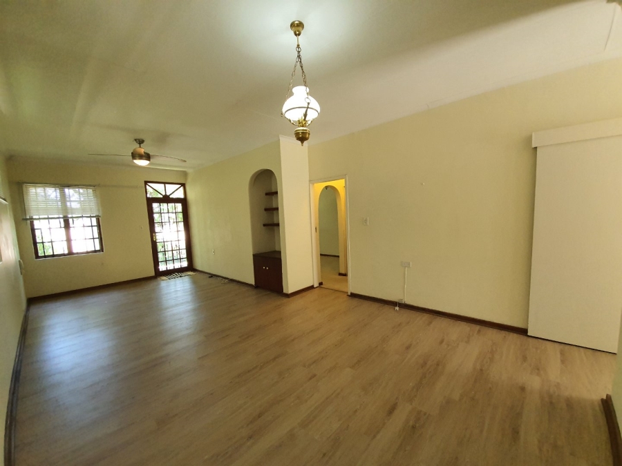 To Let 2 Bedroom Property for Rent in Bromhof Gauteng