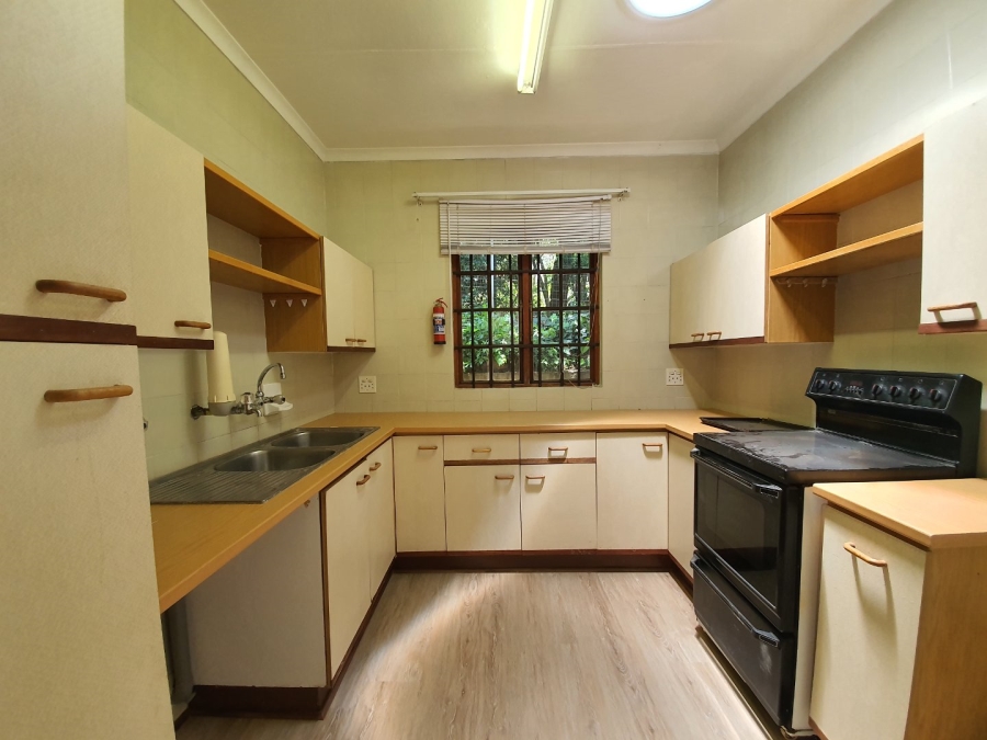 To Let 2 Bedroom Property for Rent in Bromhof Gauteng