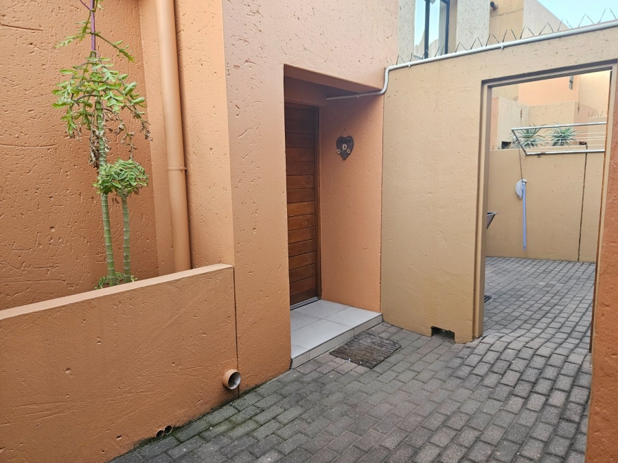 To Let 3 Bedroom Property for Rent in Boskruin Gauteng