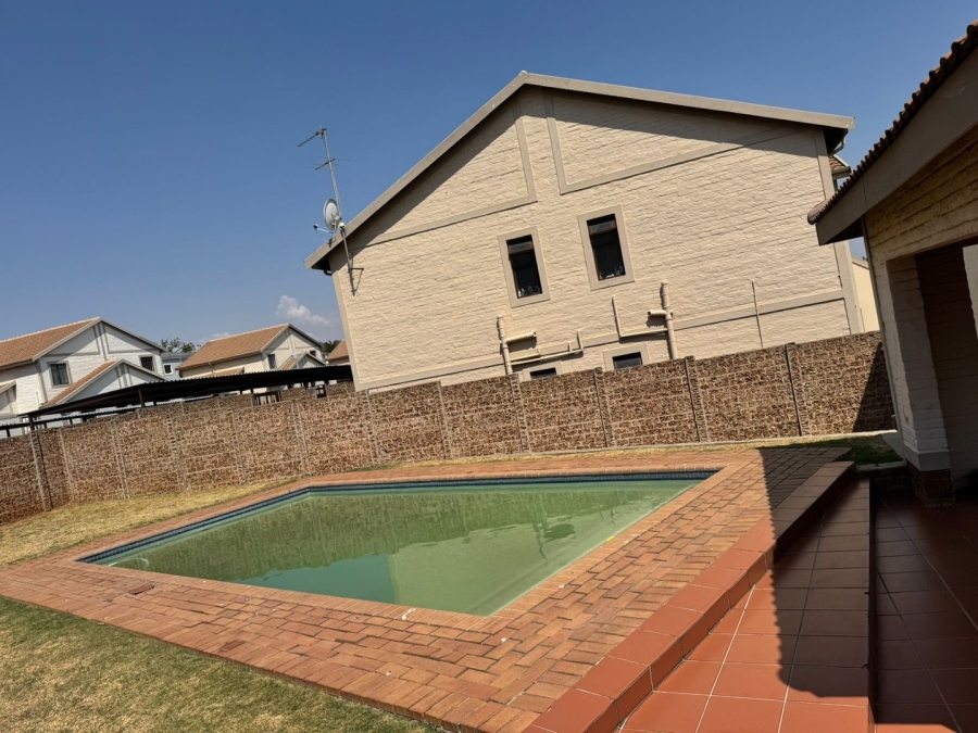 To Let 3 Bedroom Property for Rent in Carlswald Gauteng