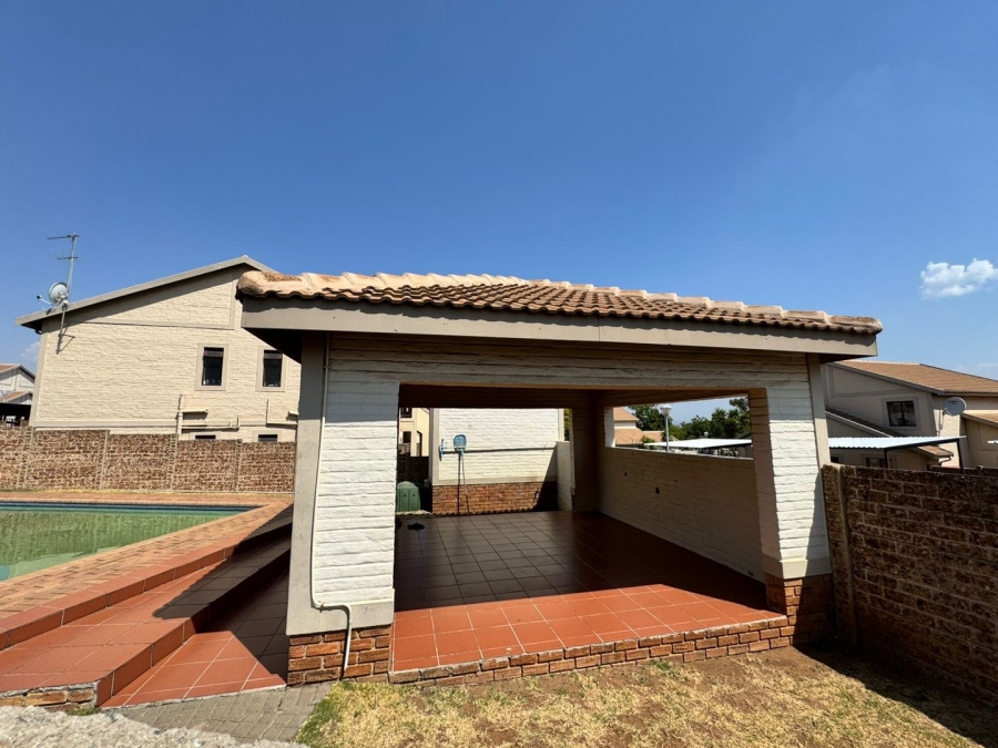 To Let 3 Bedroom Property for Rent in Carlswald Gauteng