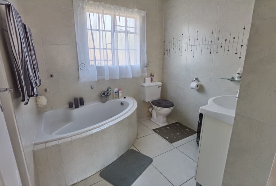 3 Bedroom Property for Sale in Kungwini Country Estate Gauteng