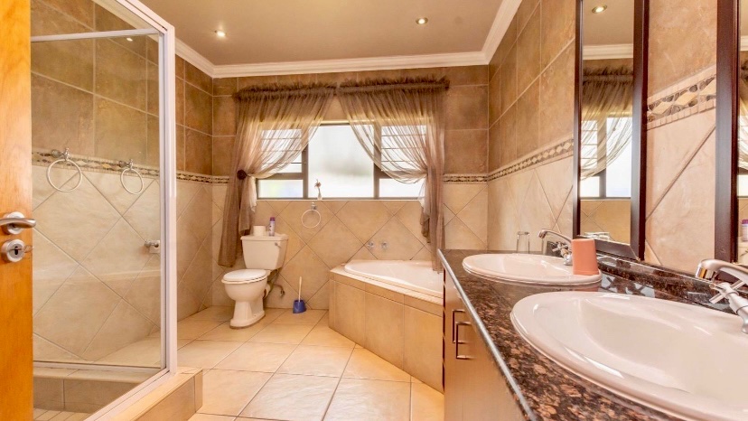 18 Bedroom Property for Sale in Bredell Gauteng