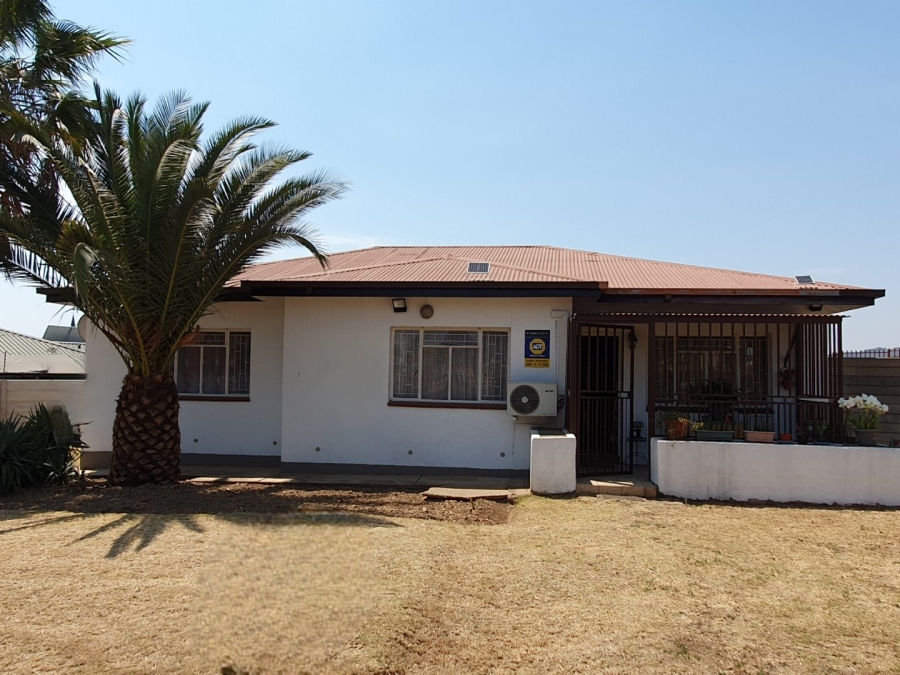 3 Bedroom Property for Sale in West Park Gauteng