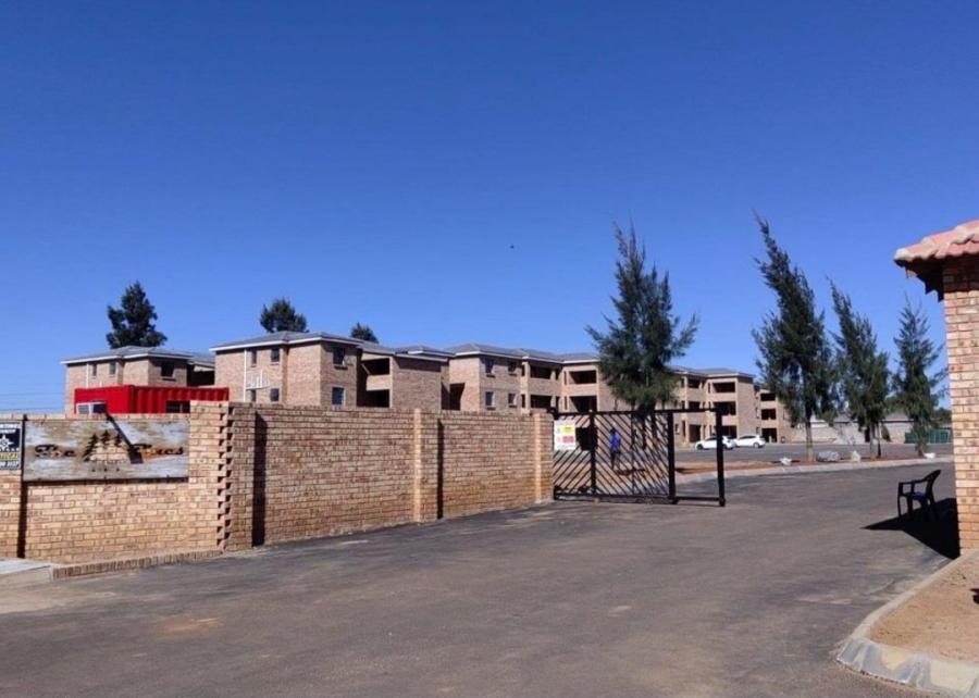 2 Bedroom Property for Sale in Albertsdal Gauteng