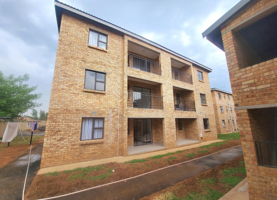 2 Bedroom Property for Sale in Albertsdal Gauteng