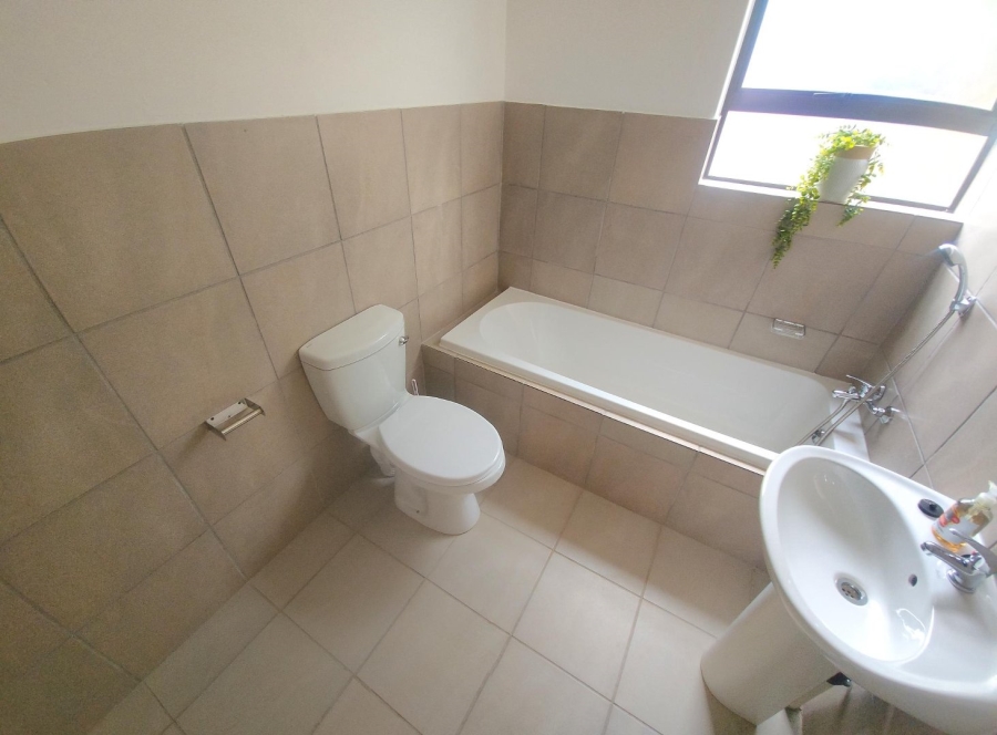 2 Bedroom Property for Sale in Albertsdal Gauteng