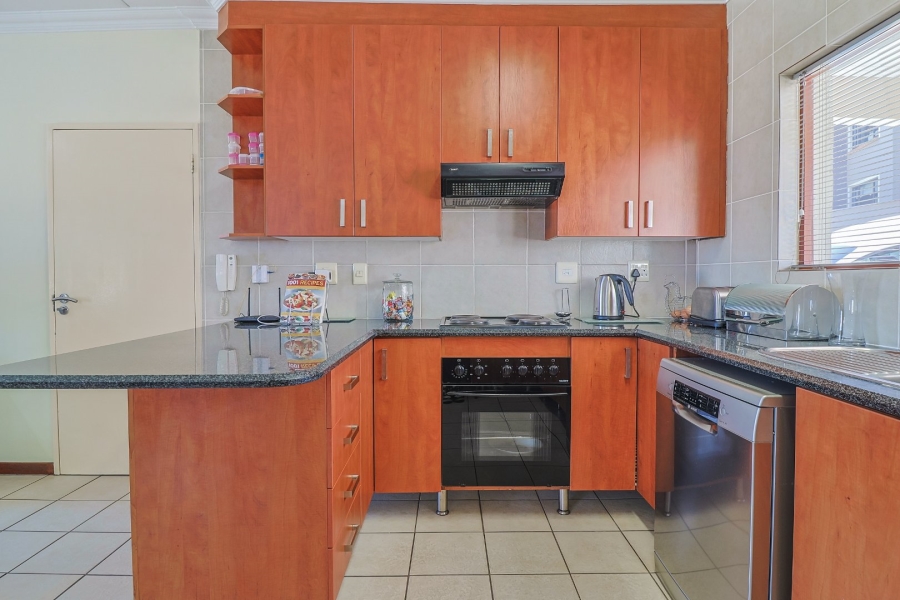 3 Bedroom Property for Sale in Glenvista Gauteng