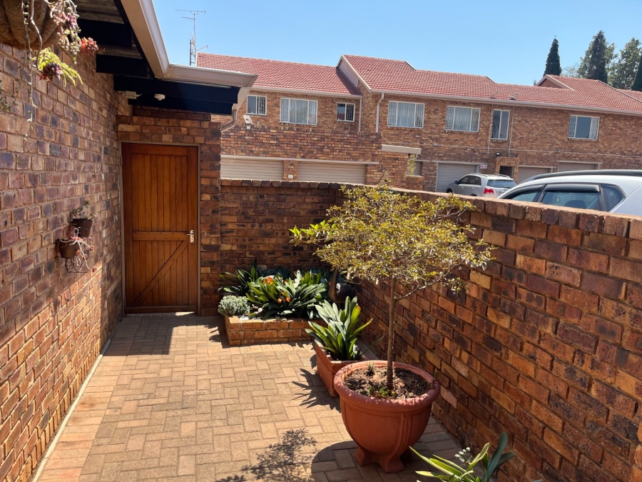 2 Bedroom Property for Sale in Terenure Gauteng