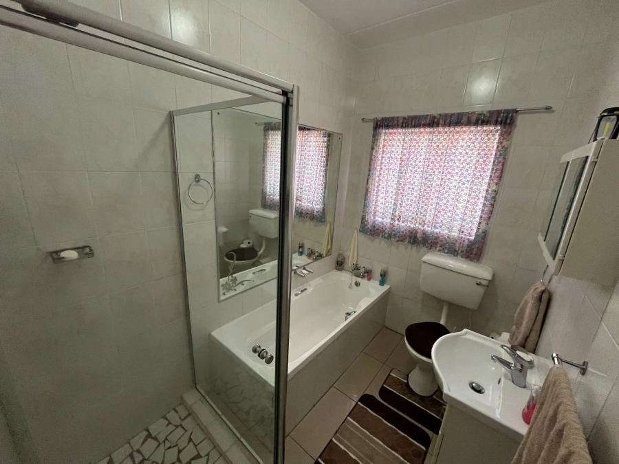 2 Bedroom Property for Sale in Terenure Gauteng